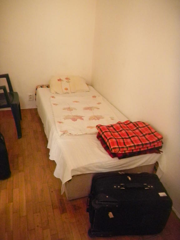 Juraj'S Outback Hostel Bratislava Room photo